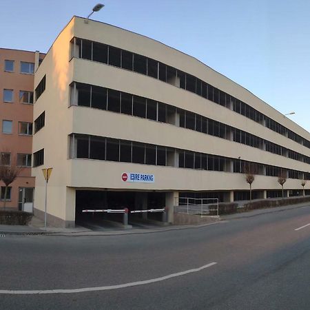 International Aparthotel - Free Parking Cluj-Napoca Exterior foto
